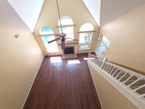 $4,000 | 19 Vista Mill Place, The Woodlands, TX 77382