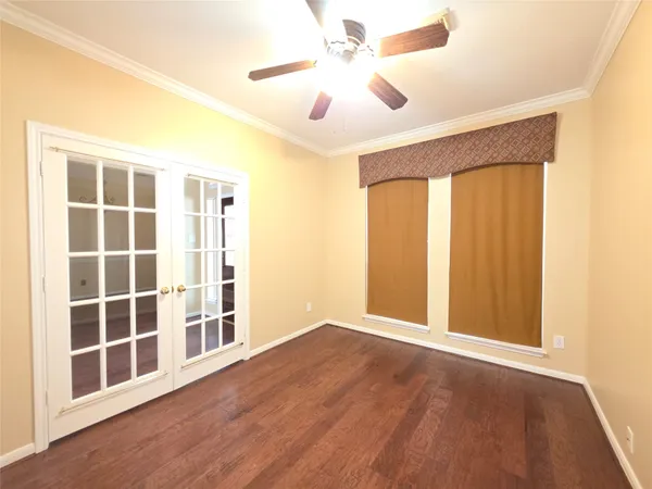 $4,000 | 19 Vista Mill Place, The Woodlands, TX 77382