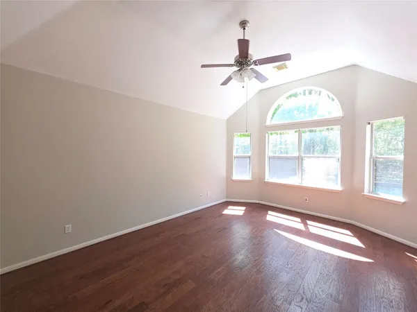 $4,000 | 19 Vista Mill Place, The Woodlands, TX 77382