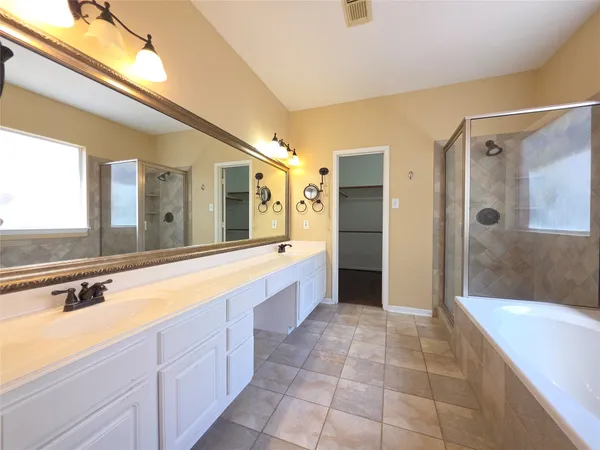 $4,000 | 19 Vista Mill Place, The Woodlands, TX 77382