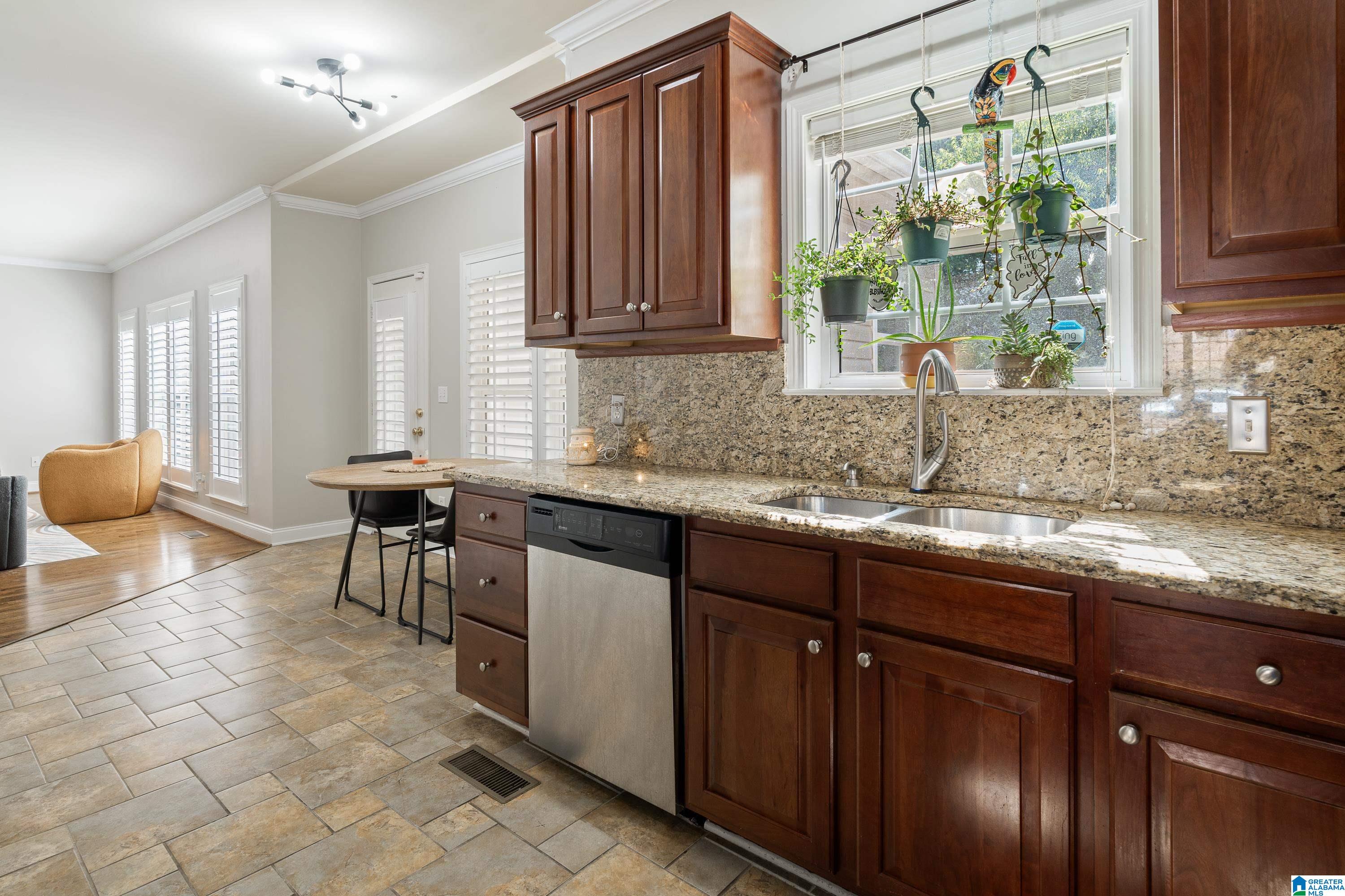 628 Meadow Ridge Drive Birmingham, AL 35242 - Photo 15 of 45