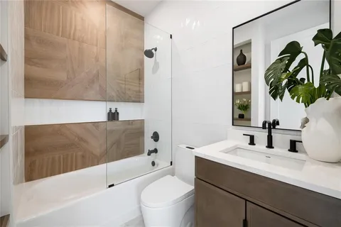 a bathroom with a bathtub