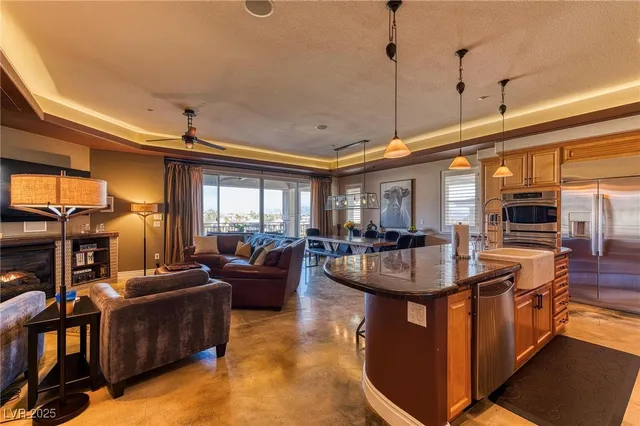 $6,000 | 9216 Tesoras Drive, Unit 202, Las Vegas, NV 89144