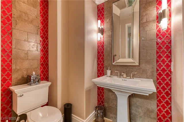 $6,000 | 9216 Tesoras Drive, Unit 202, Las Vegas, NV 89144