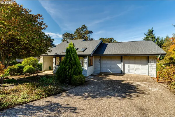 $465,000 | 670 Woodcrest Drive, Springfield, OR 97477