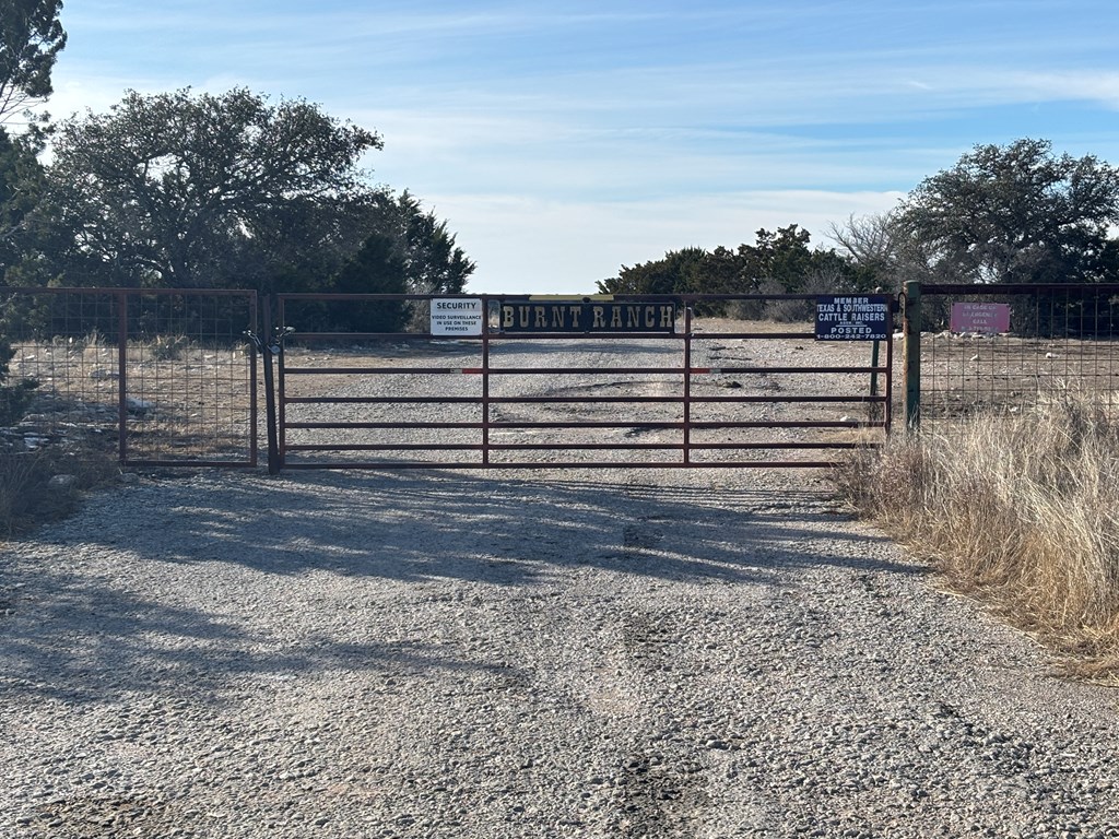 2043 Sd 45670 Rocksprings, TX 78880 - Photo 19 of 44