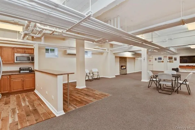 $559,888 | 162-41 Powells Cove Boulevard, Unit 4G | Beechhurst