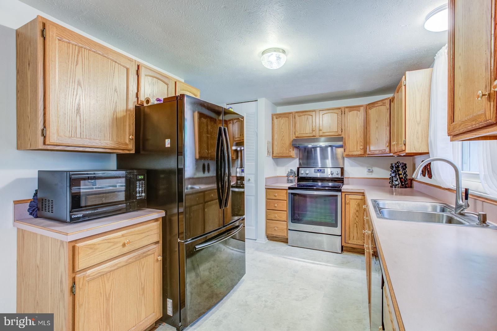 8064 Winding Way Court Springfield, VA 22153 - Photo 14 of 42 Kitchen