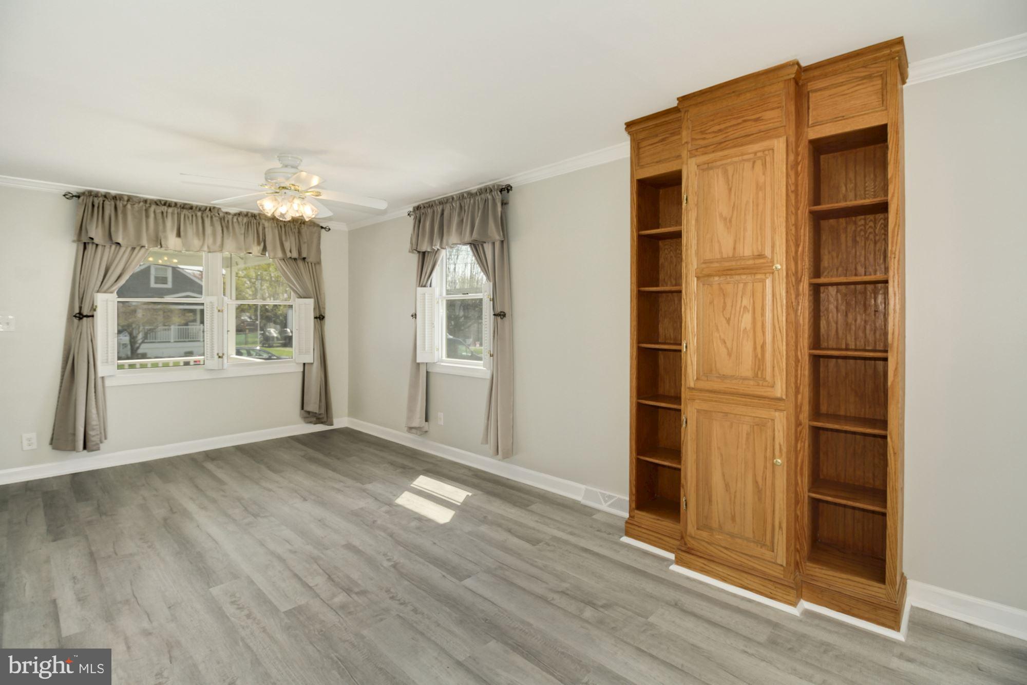 1209 Willow Road Baltimore, MD 21222 - Photo 5 of 31 Living Room