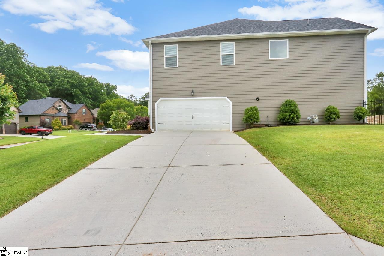 1 Tolkien Drive Anderson, SC 29621 - Photo 4 of 36