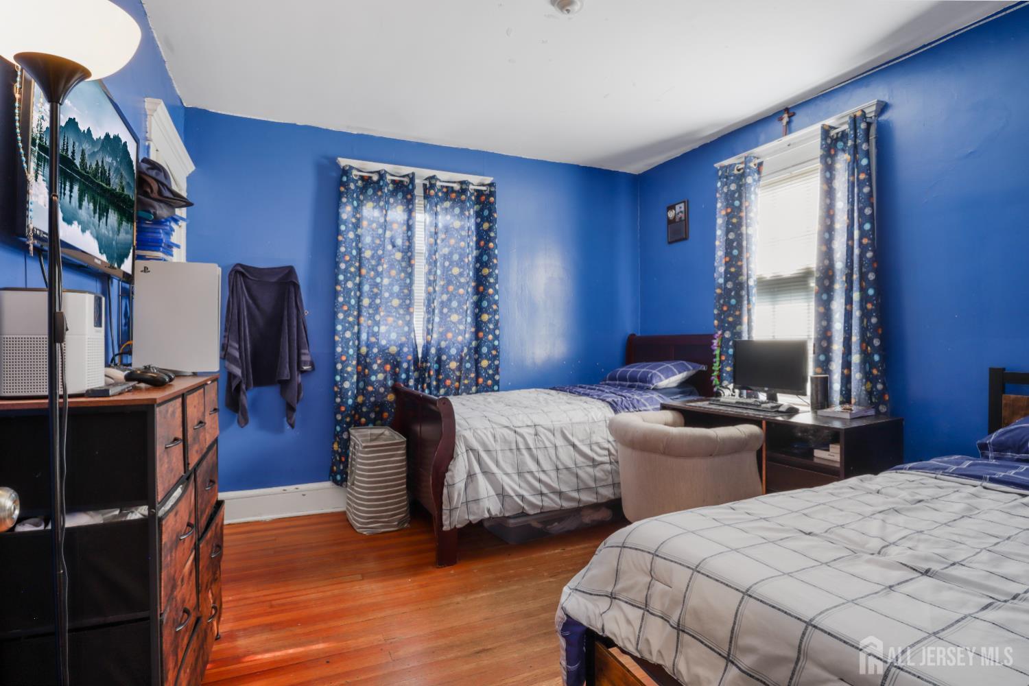 59 South 2nd Street Fords, NJ 08863 - Photo 17 of 37 a bedroom with two beds and a mirror