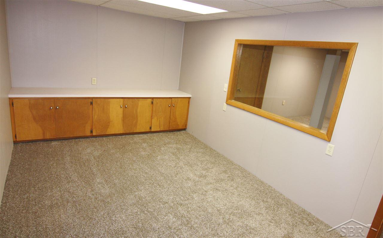 2465 Hemmeter Road Saginaw, MI 48603 - Photo 18 of 22 50035386-17.JPG