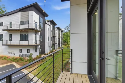 a house view with a outdoor space