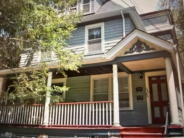 $3,100 | 132 Watchung Avenue, Unit 2, Montclair, NJ 07043