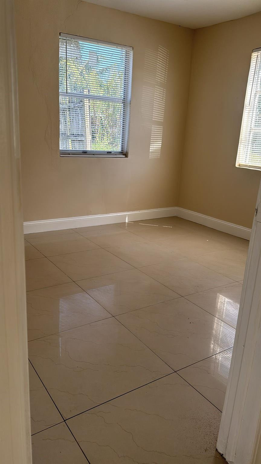 3734 Avenue South Riviera Beach, FL 33404 - Photo 4 of 13 Photo 4