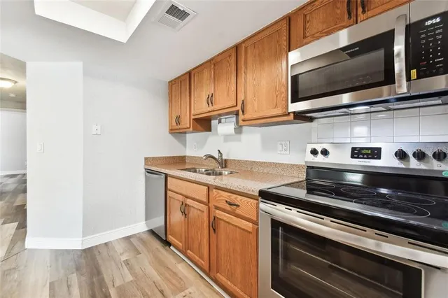 $1,650 | 123 Loblolly Court, Unit H, Oldsmar, FL 34677