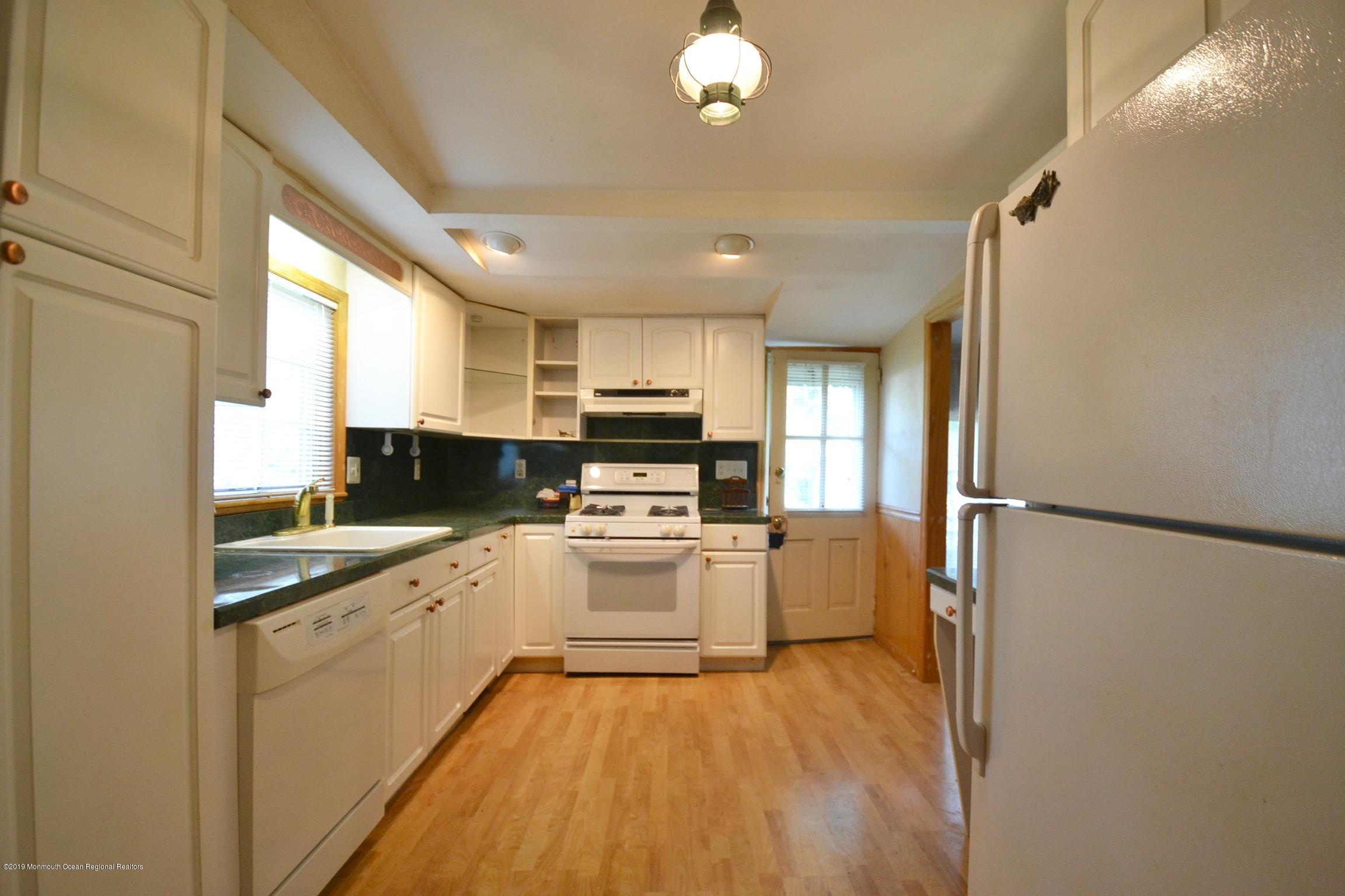 400 Avon Road Pine Beach, NJ 08741 - Photo 2 of 26 DSC_0801