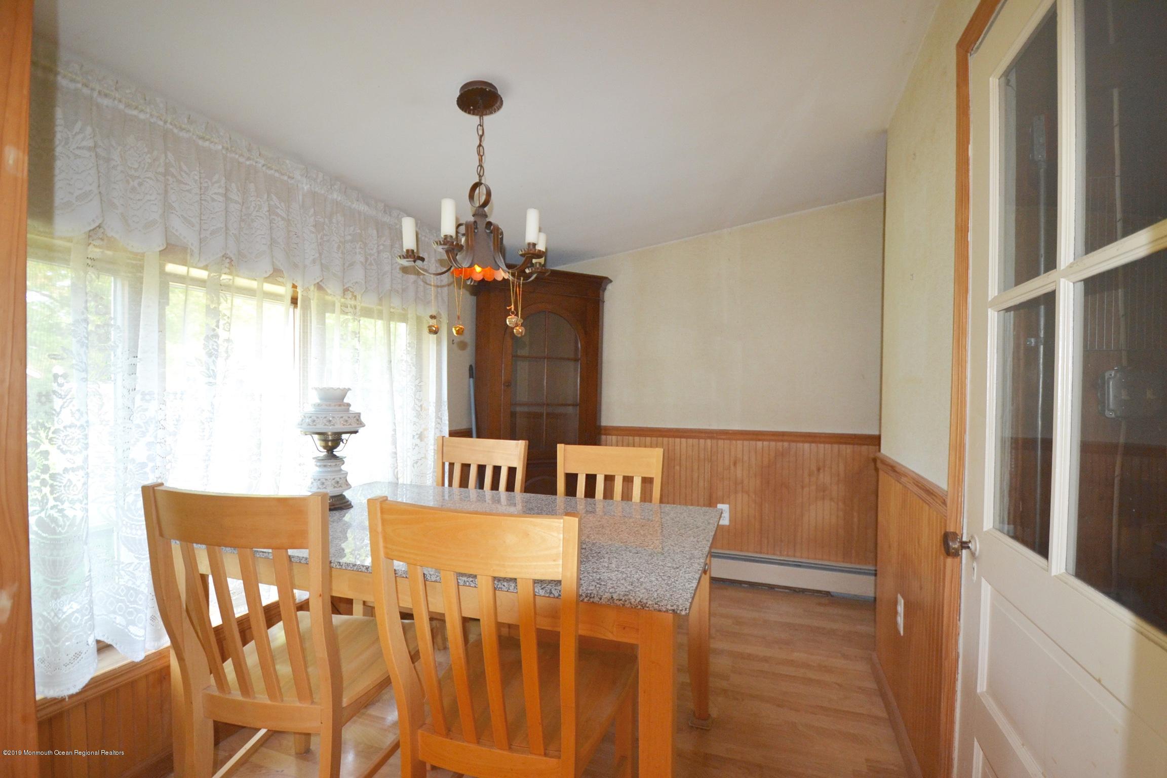 400 Avon Road Pine Beach, NJ 08741 - Photo 6 of 26 DSC_0805