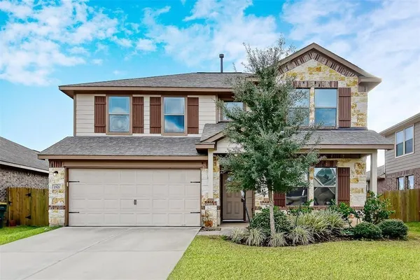 $2,300 | 2521 Amy Lee Drive, Conroe, TX 77304