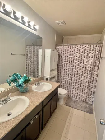 $2,300 | 2521 Amy Lee Drive, Conroe, TX 77304