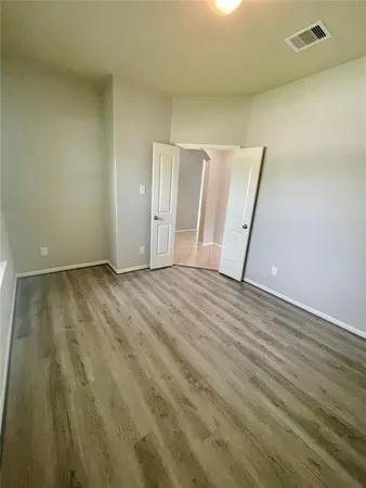 $2,300 | 2521 Amy Lee Drive, Conroe, TX 77304