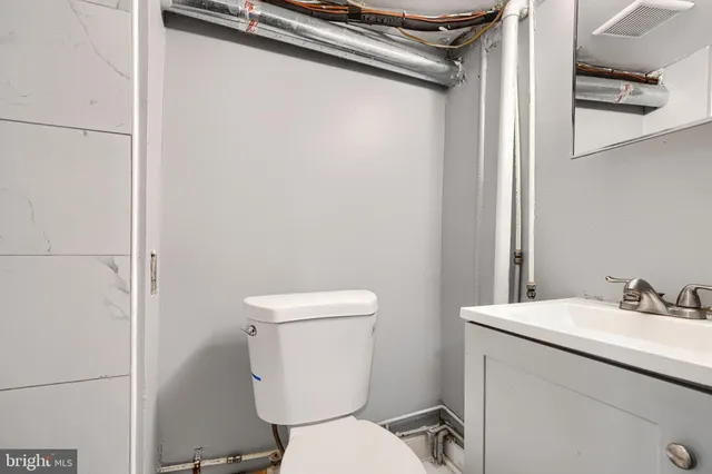 a close view of bathroom