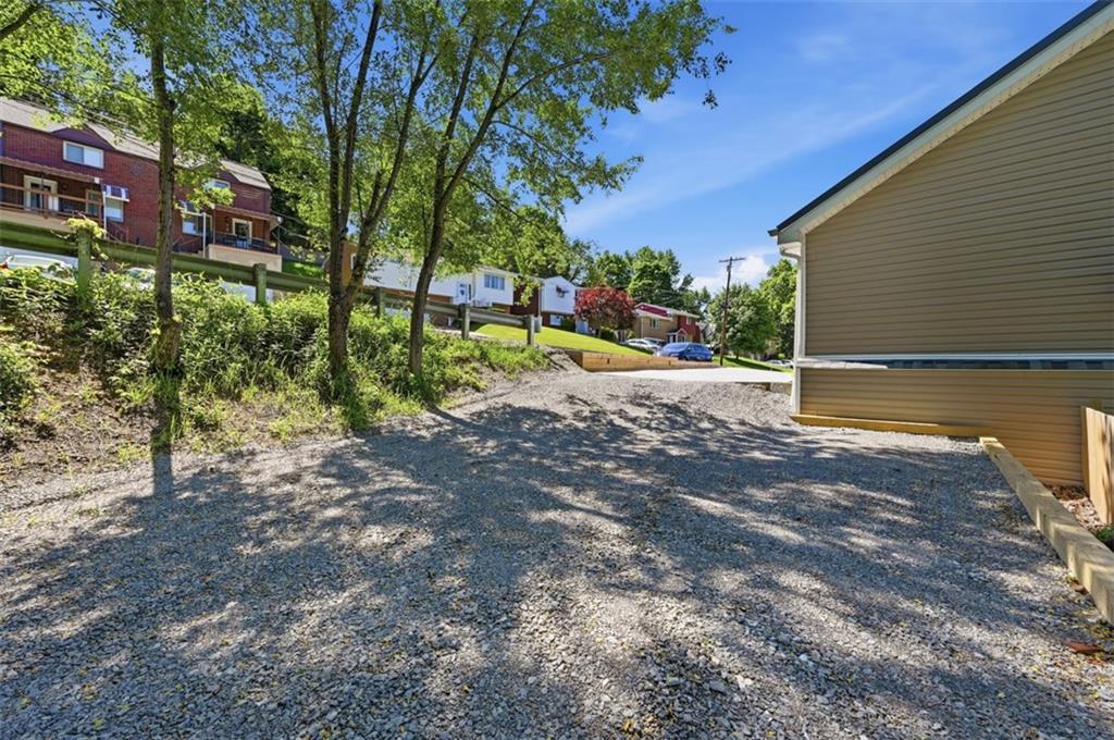 4617 Mt Troy Rd Extension Pittsburgh, PA 15214 - Photo 3 of 30 Gallery Image 3