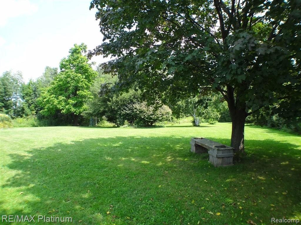 9290 Hickory Ridge Road Holly, MI 48442 - Photo 24 of 28 Park-like Rear Yard