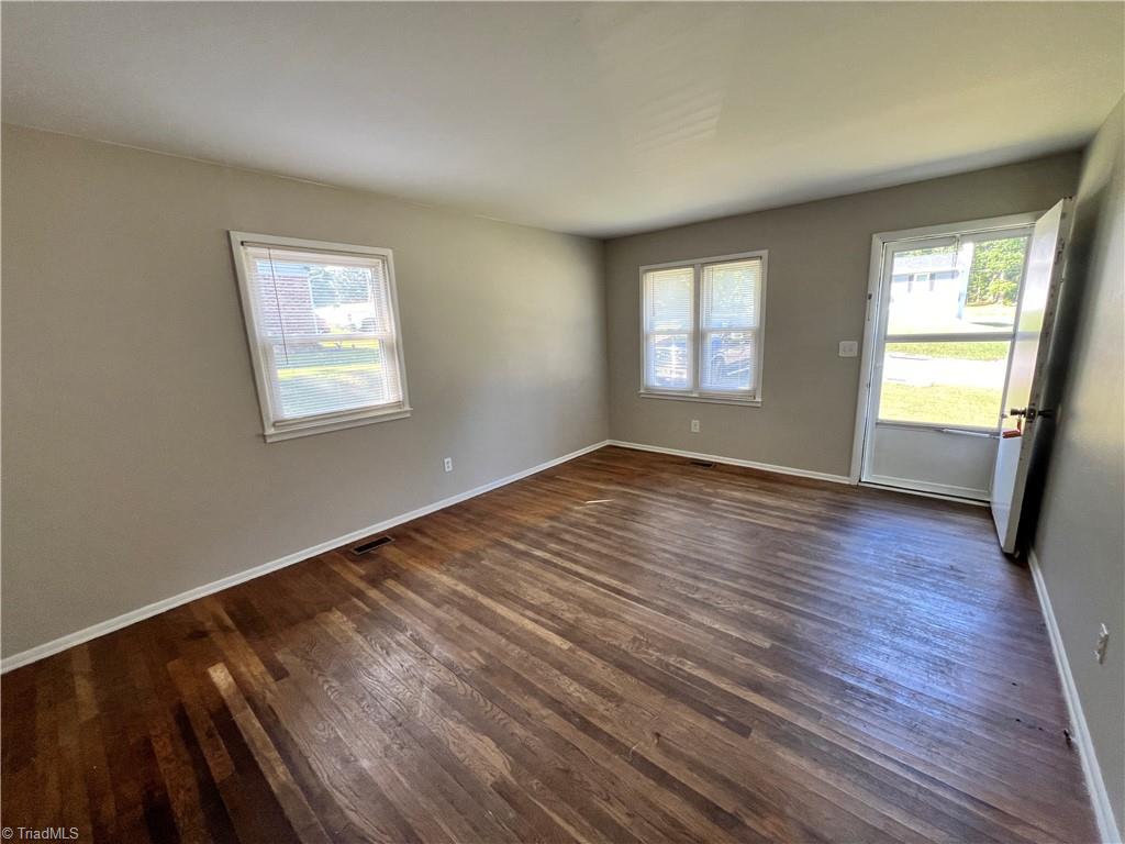 1120 East Springfield Road High Point, NC 27263 - Photo 8 of 26 Gallery Image 8