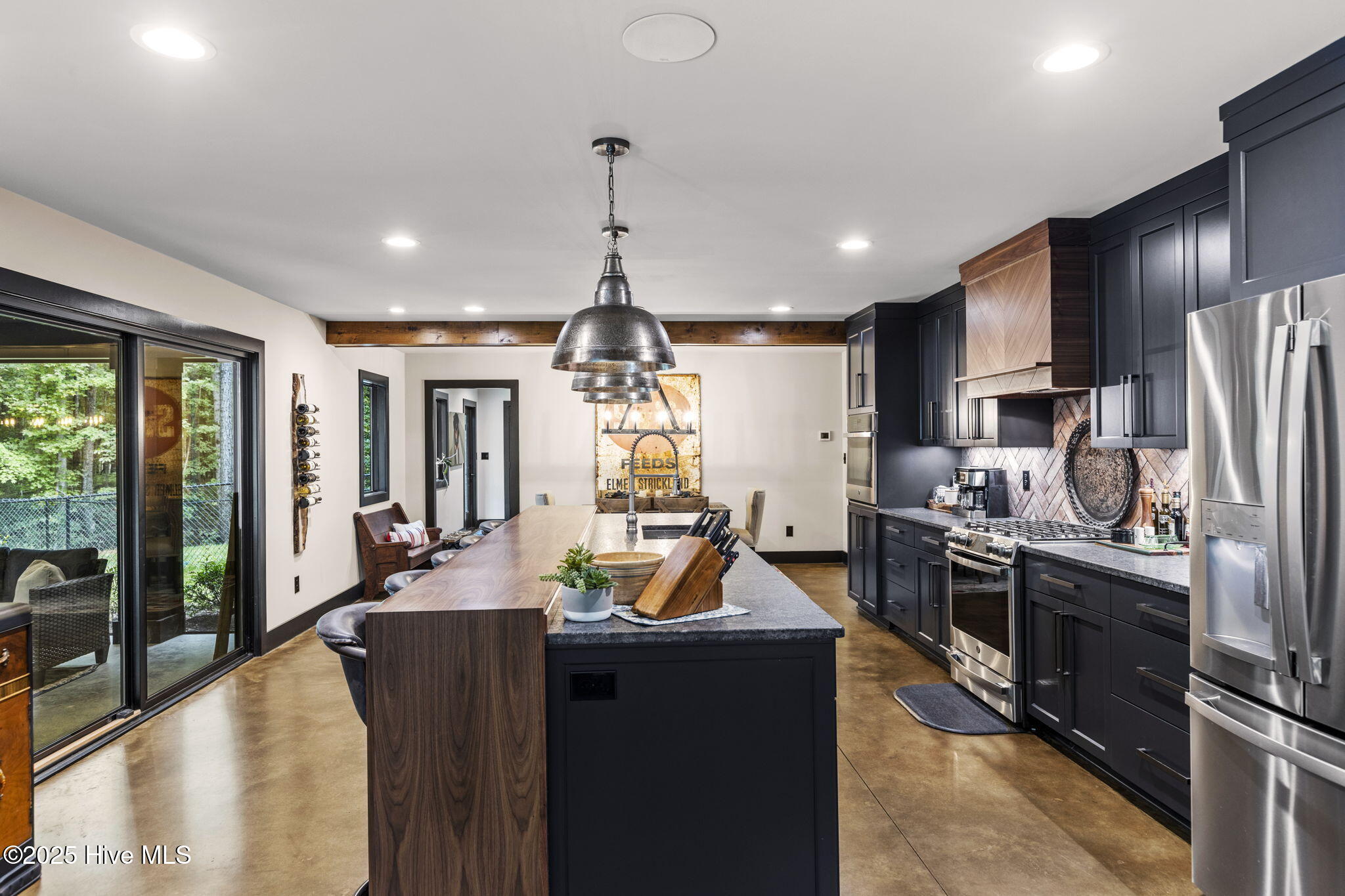 37 Gables Road New Bern, NC 28562 - Photo 11 of 29 Kitchen