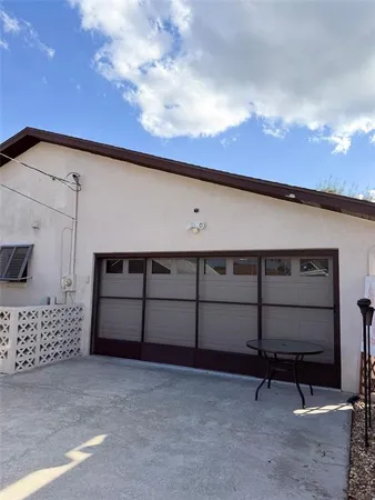 a view of a garage