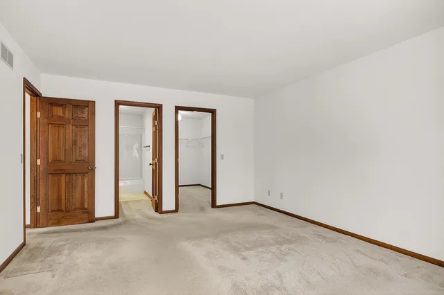 $249,500 | 304 Trading Post Court, Rockton, IL 61072