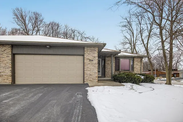 $249,500 | 304 Trading Post Court, Rockton, IL 61072