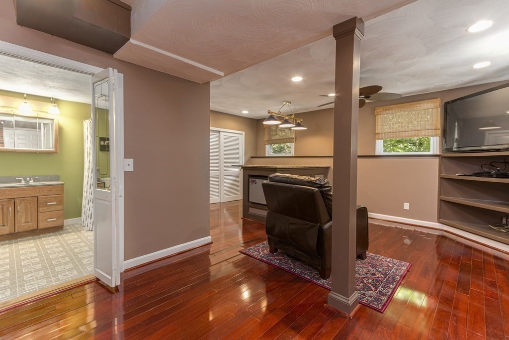 23 Pond Street Medway, MA 02053 - Photo 17 of 34