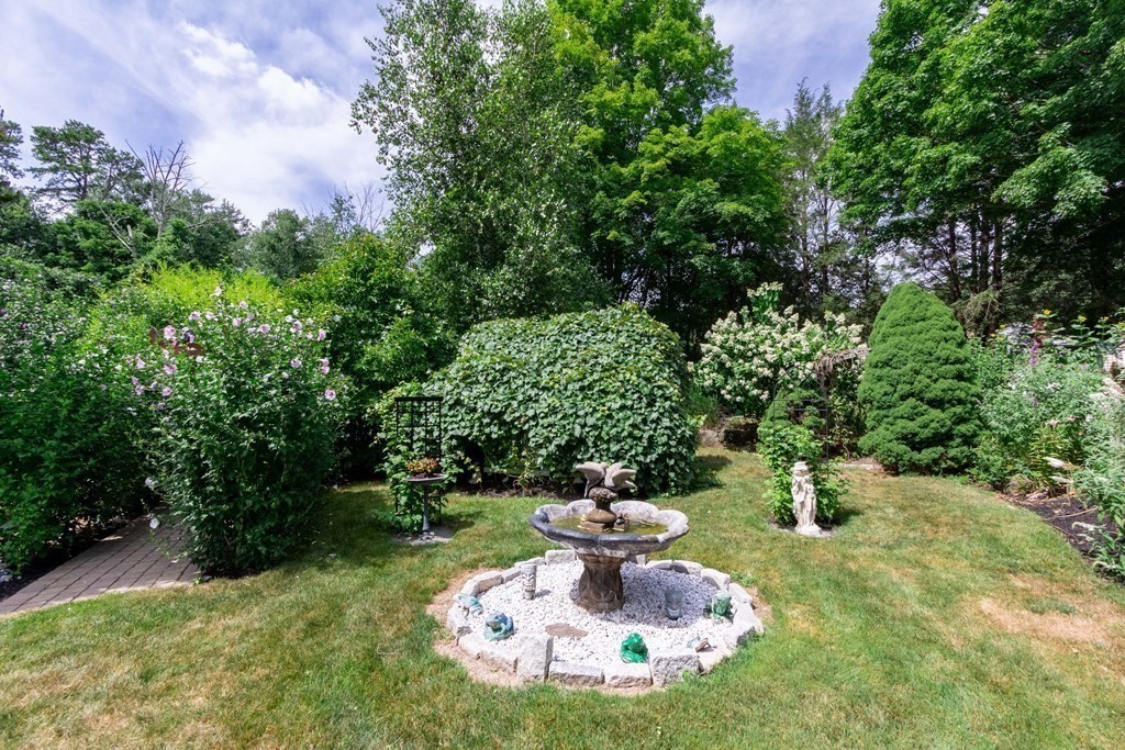23 Pond Street Medway, MA 02053 - Photo 22 of 34