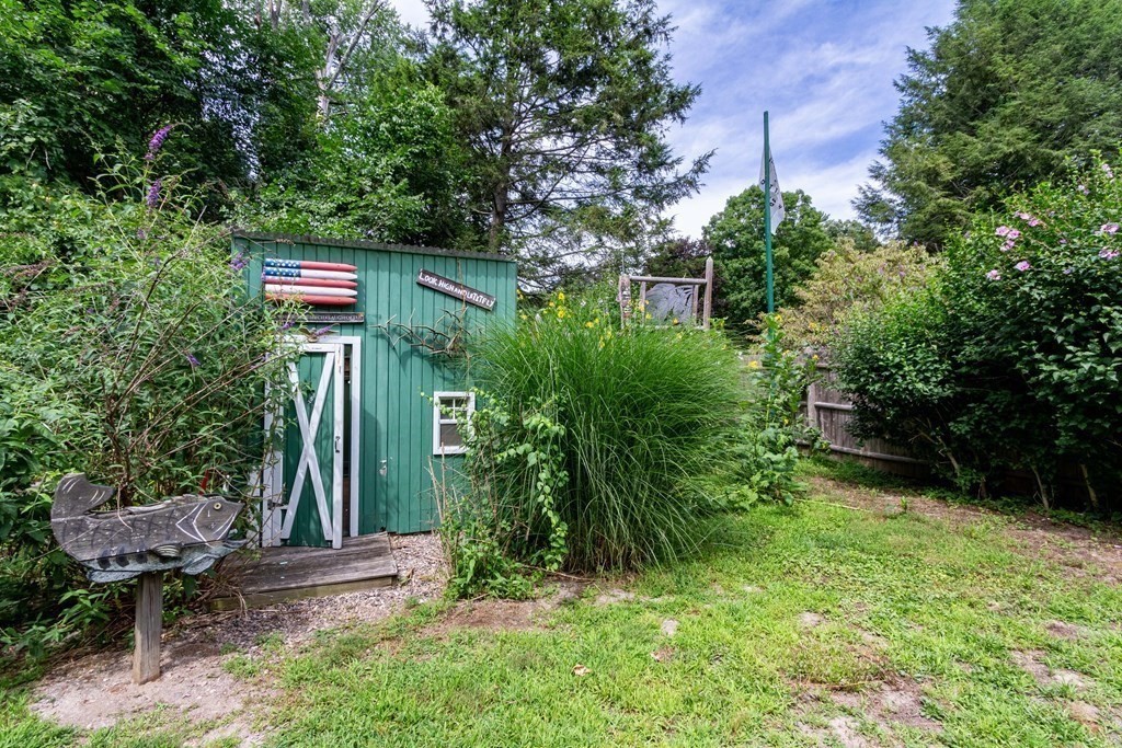 23 Pond Street Medway, MA 02053 - Photo 27 of 34