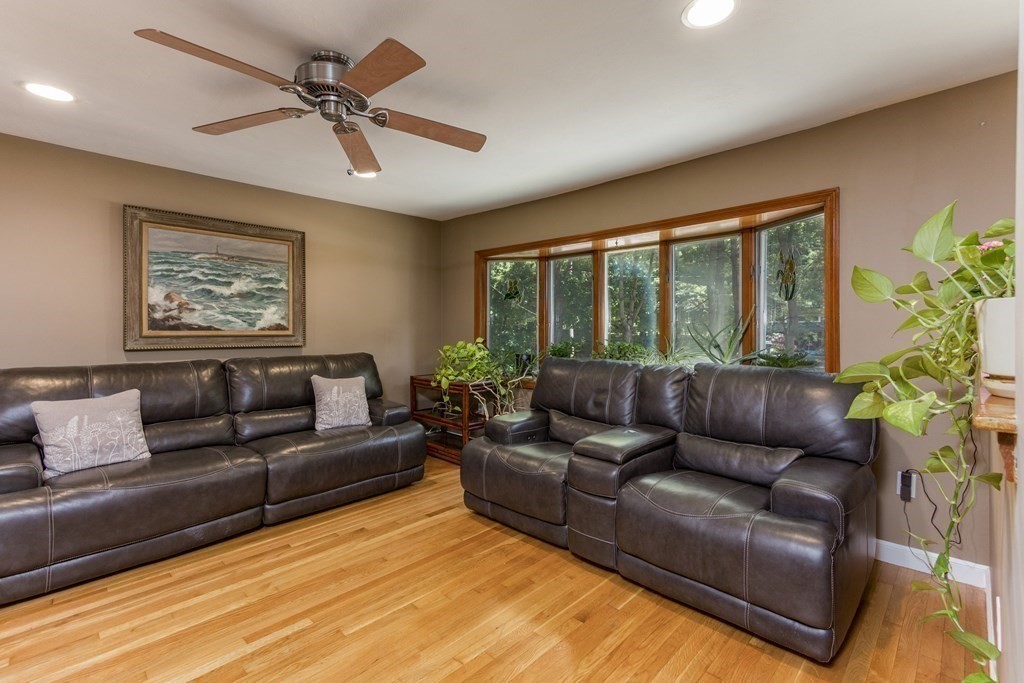 23 Pond Street Medway, MA 02053 - Photo 3 of 34