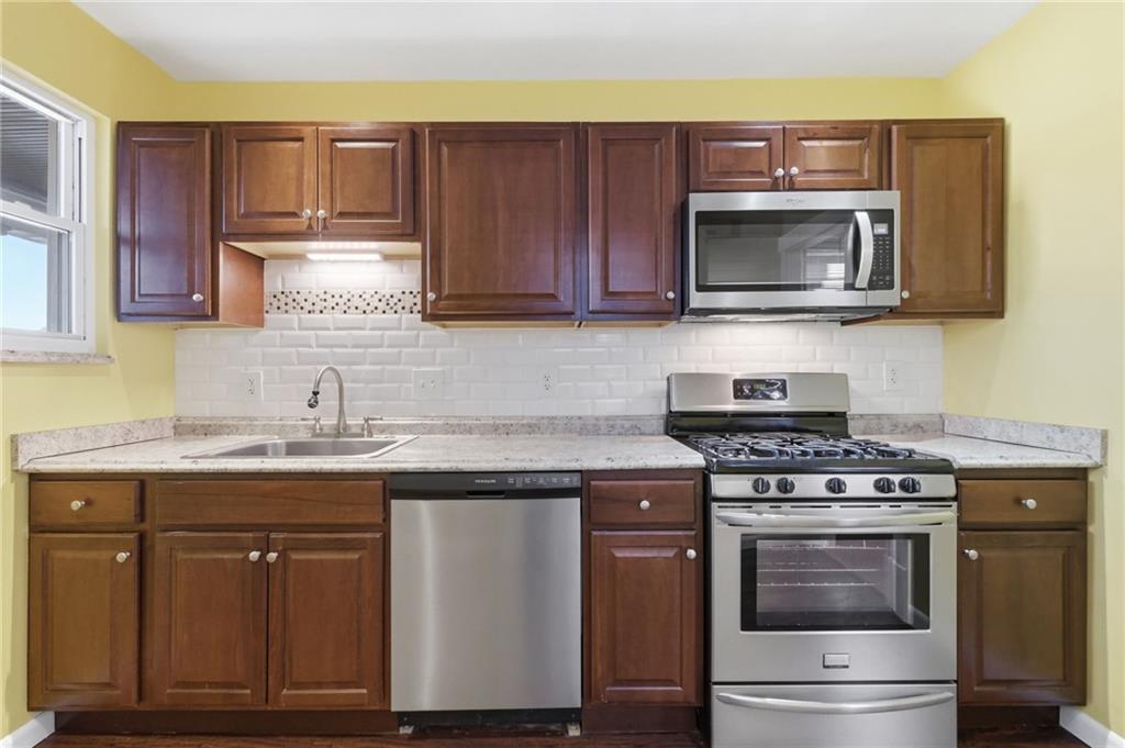 2303 Sherbrook Street, Unit 2 Pittsburgh, PA 15217 - Photo 14 of 29