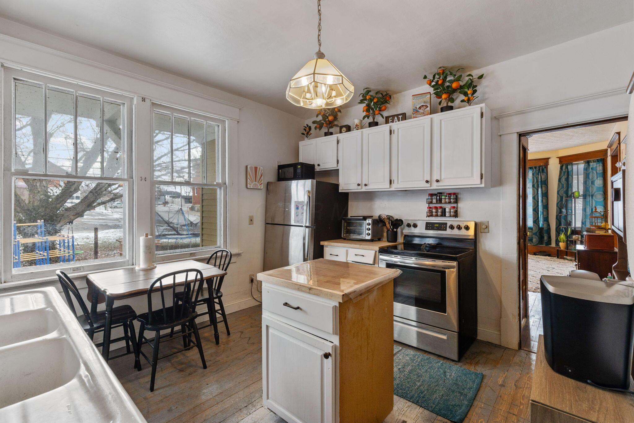 120 West Market Street Baltimore, OH 43105 - Photo 18 of 47 Kitchen - 120 W Market Street, Baltimore, OH 43105