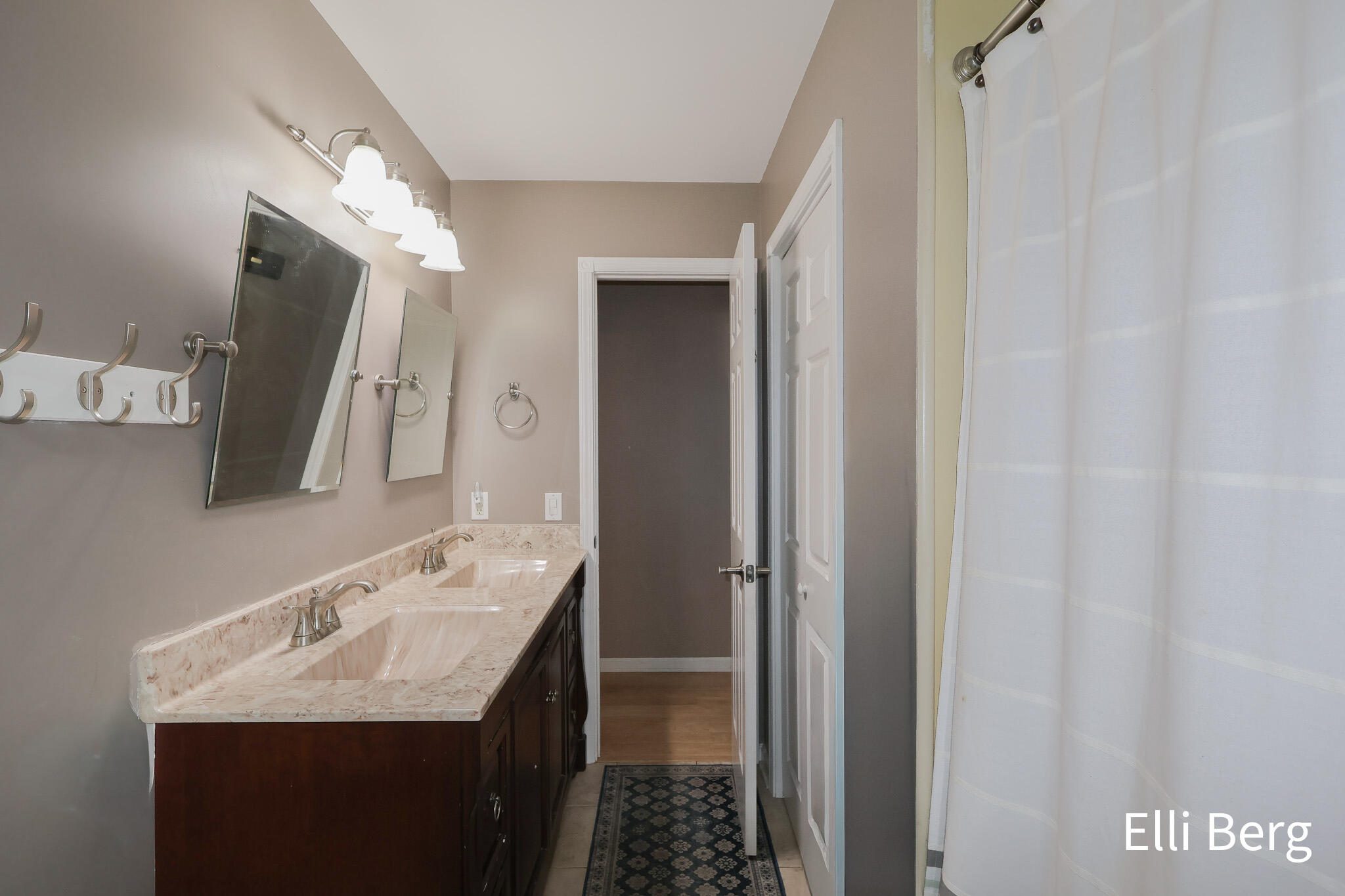 8742 Shadowbrook Drive Jenison, MI 49428 - Photo 15 of 34 IMG_5048-2