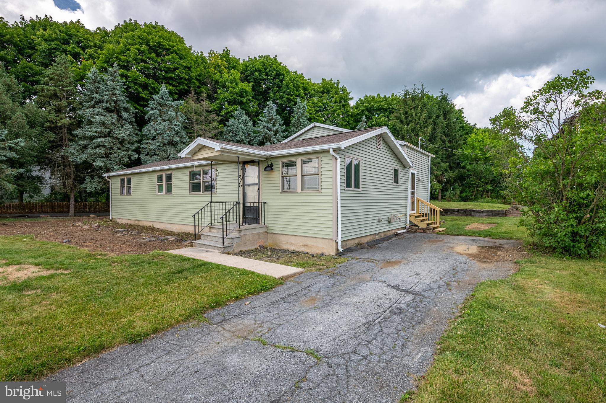 5861 Memorial Road Germansville, PA 18053 - Photo 2 of 25