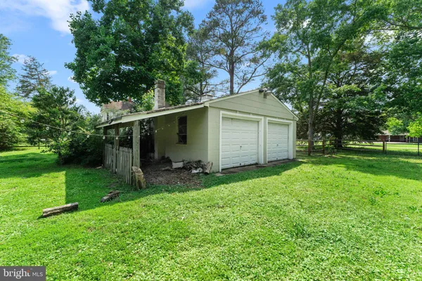 front view of house with a yard