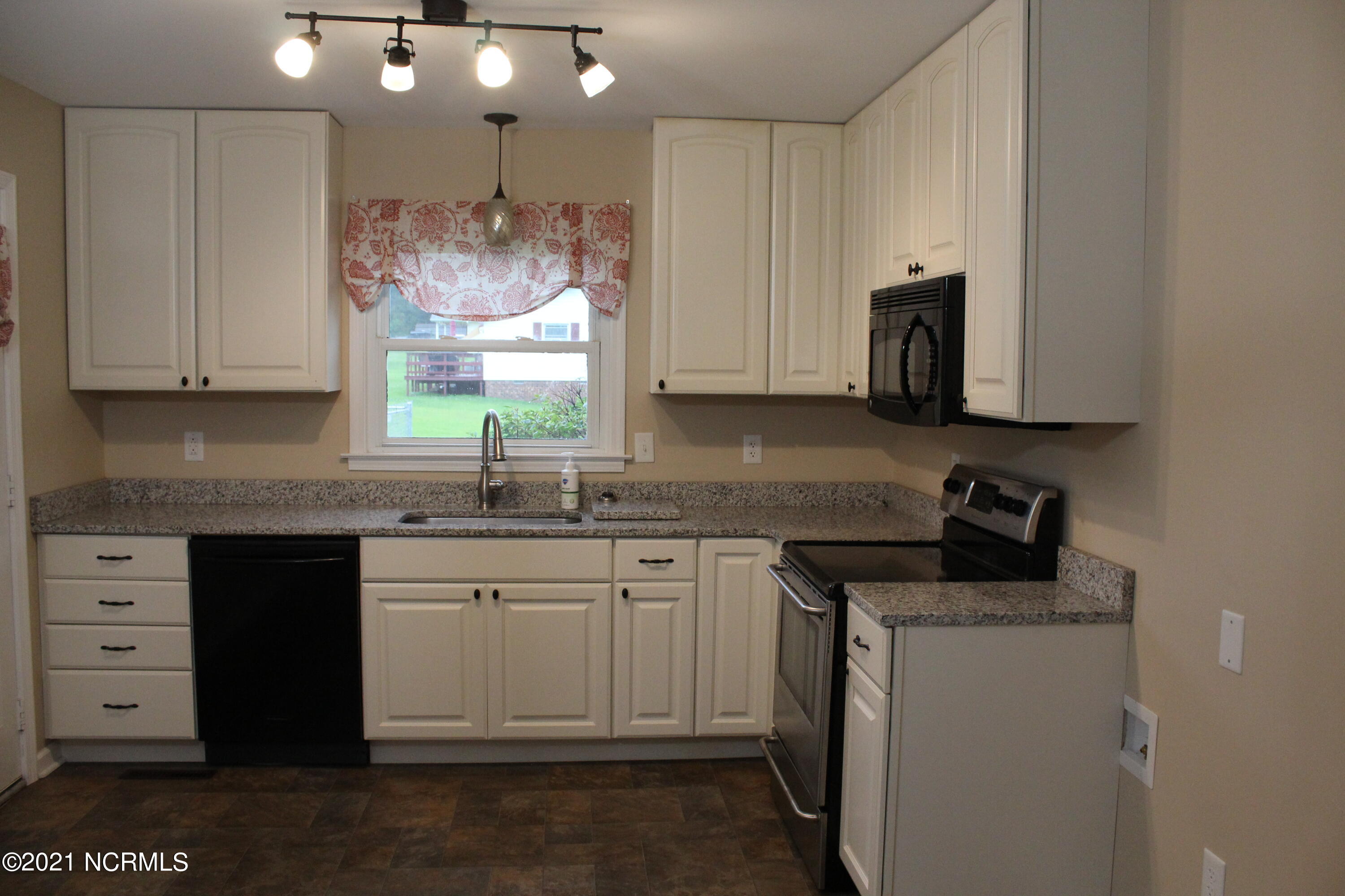 111 Graham Road Newport, NC 28570 - Photo 7 of 42 Kitchen View 2
