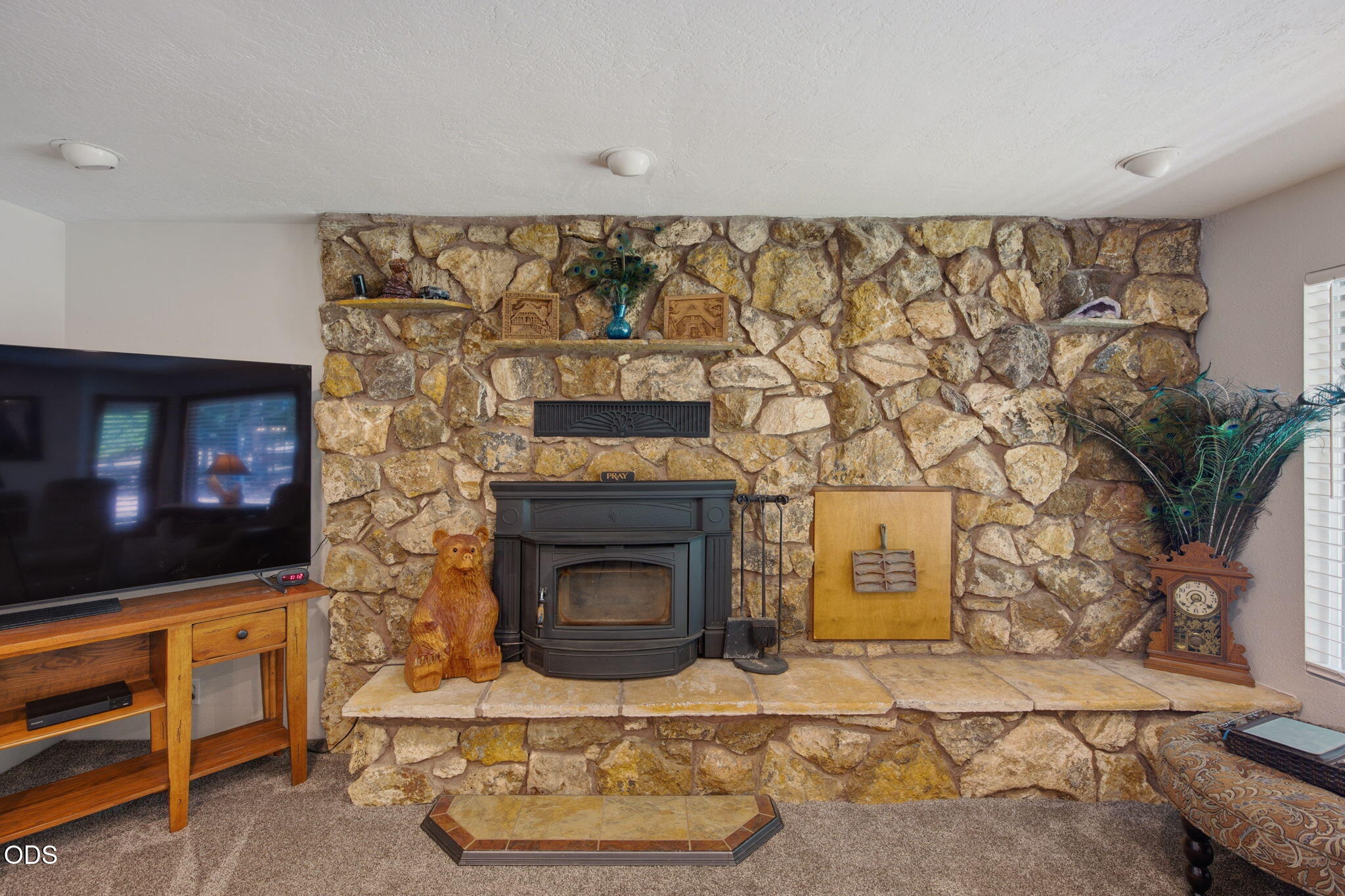 1650 Queens Branch Road Rogue River, OR 97537 - Photo 7 of 78 Gallery Image 7