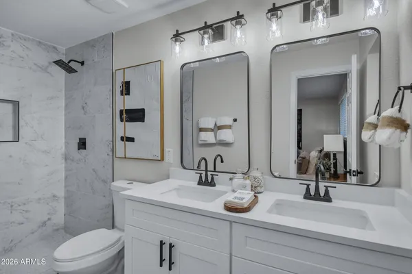 $549,900 | 1033 West Rio Salado Parkway, Mesa, AZ 85201