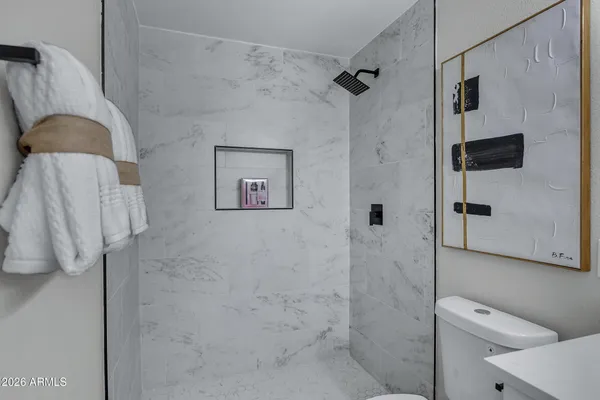 $549,900 | 1033 West Rio Salado Parkway, Mesa, AZ 85201