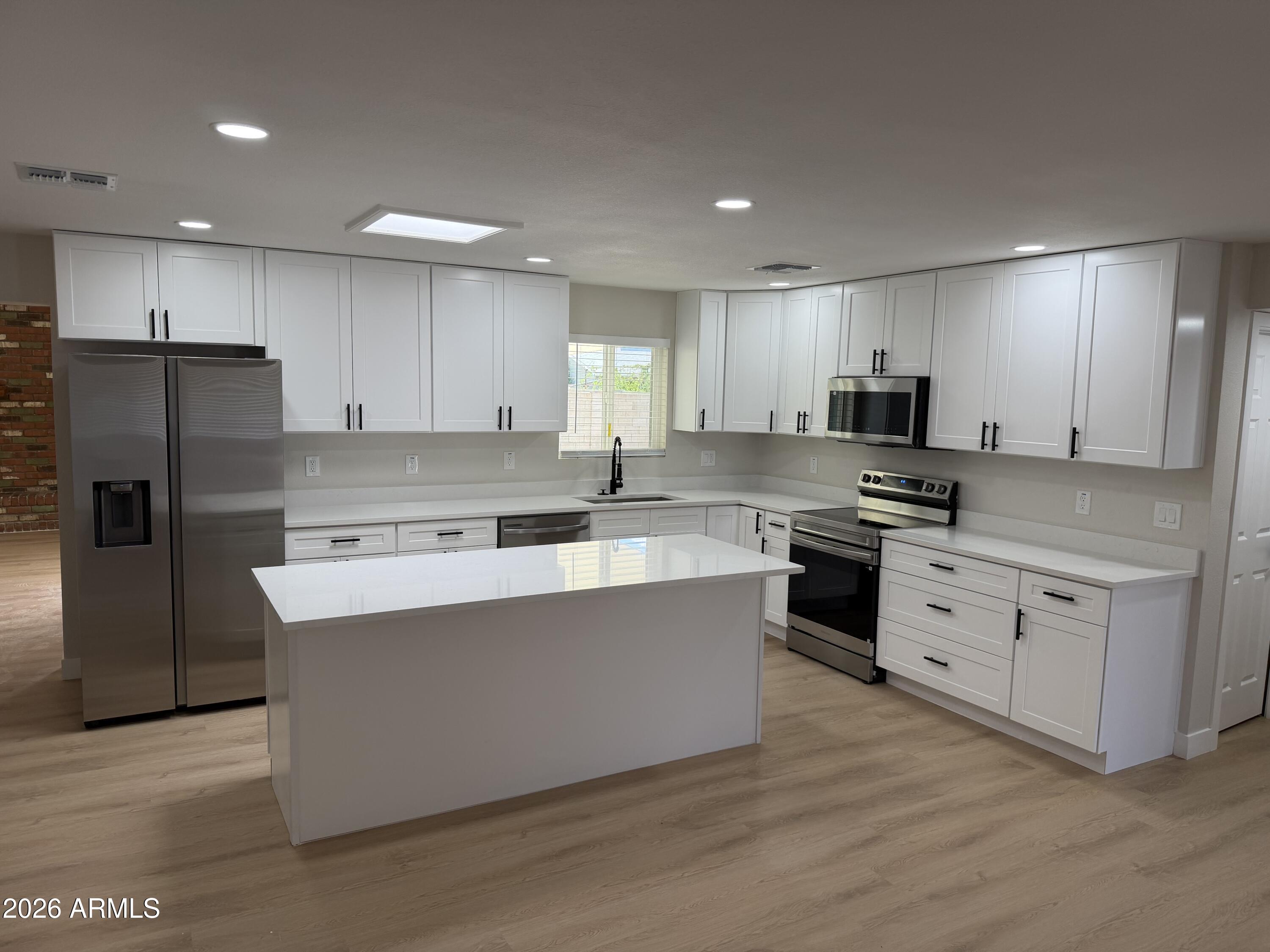 1033 West Rio Salado Parkway Mesa, AZ 85201 - Photo 3 of 4 IMG_3559