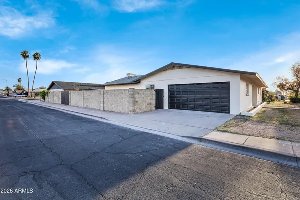 $549,900 | 1033 West Rio Salado Parkway, Mesa, AZ 85201