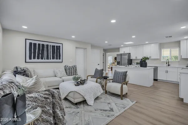 $549,900 | 1033 West Rio Salado Parkway, Mesa, AZ 85201