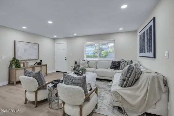 $549,900 | 1033 West Rio Salado Parkway, Mesa, AZ 85201